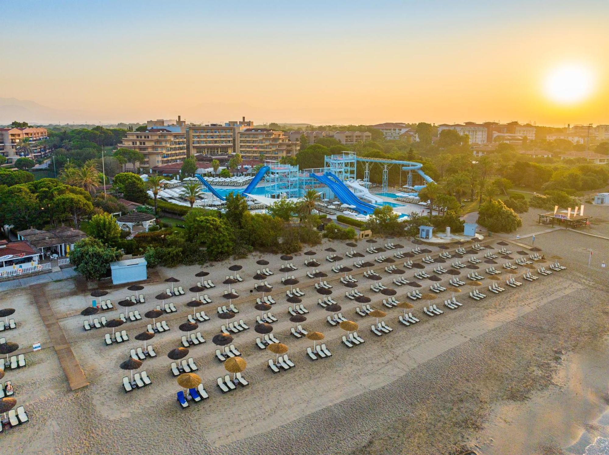 Asteria Family Resort Belek Antalia Esterno foto Aerial view of Atlantis Waterpark