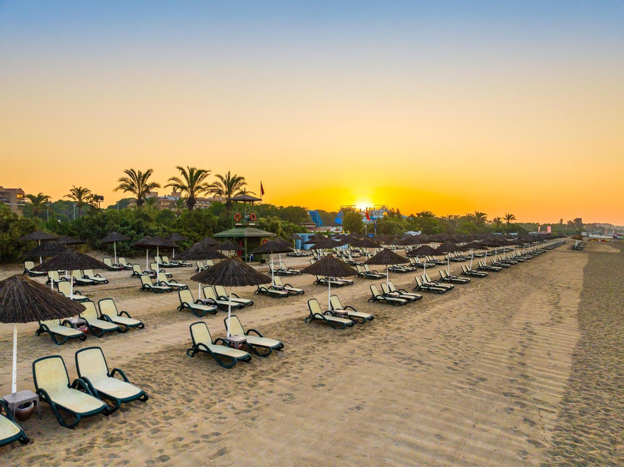 Asteria Family Resort Belek Antalia Esterno foto Sunset at the beach