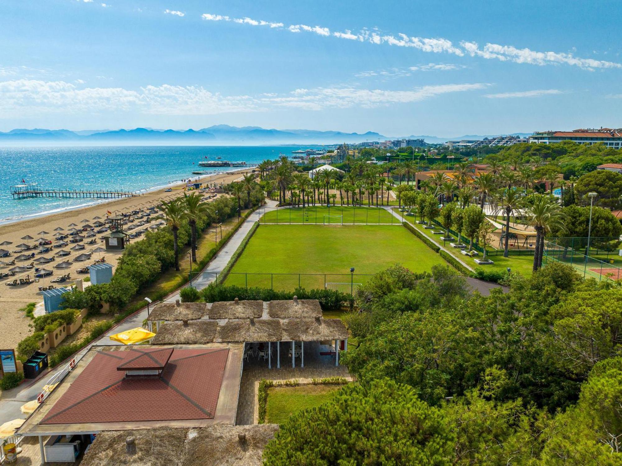 Asteria Family Resort Belek Antalia Esterno foto The club's training ground