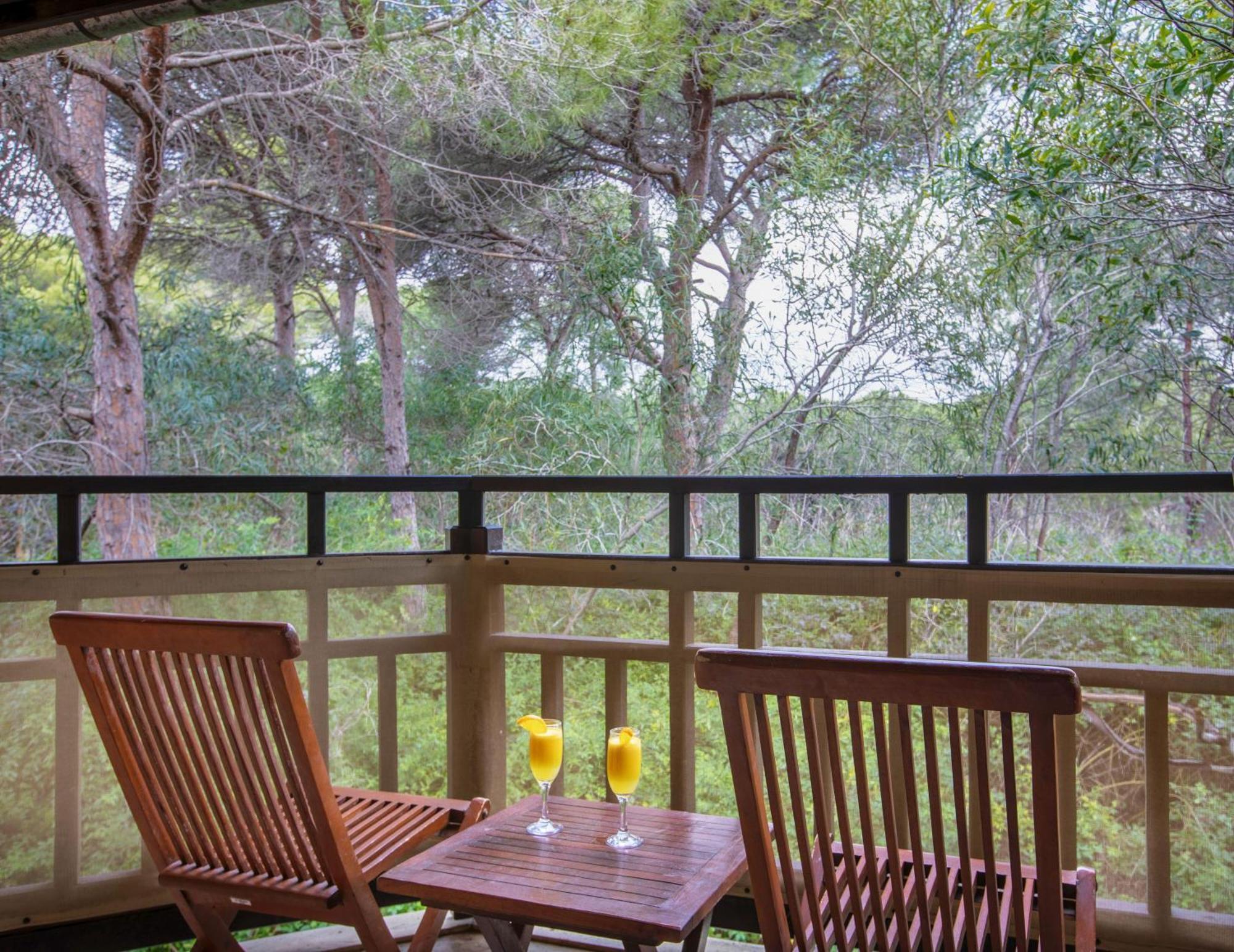 Asteria Family Resort Belek Antalia Esterno foto A balcony