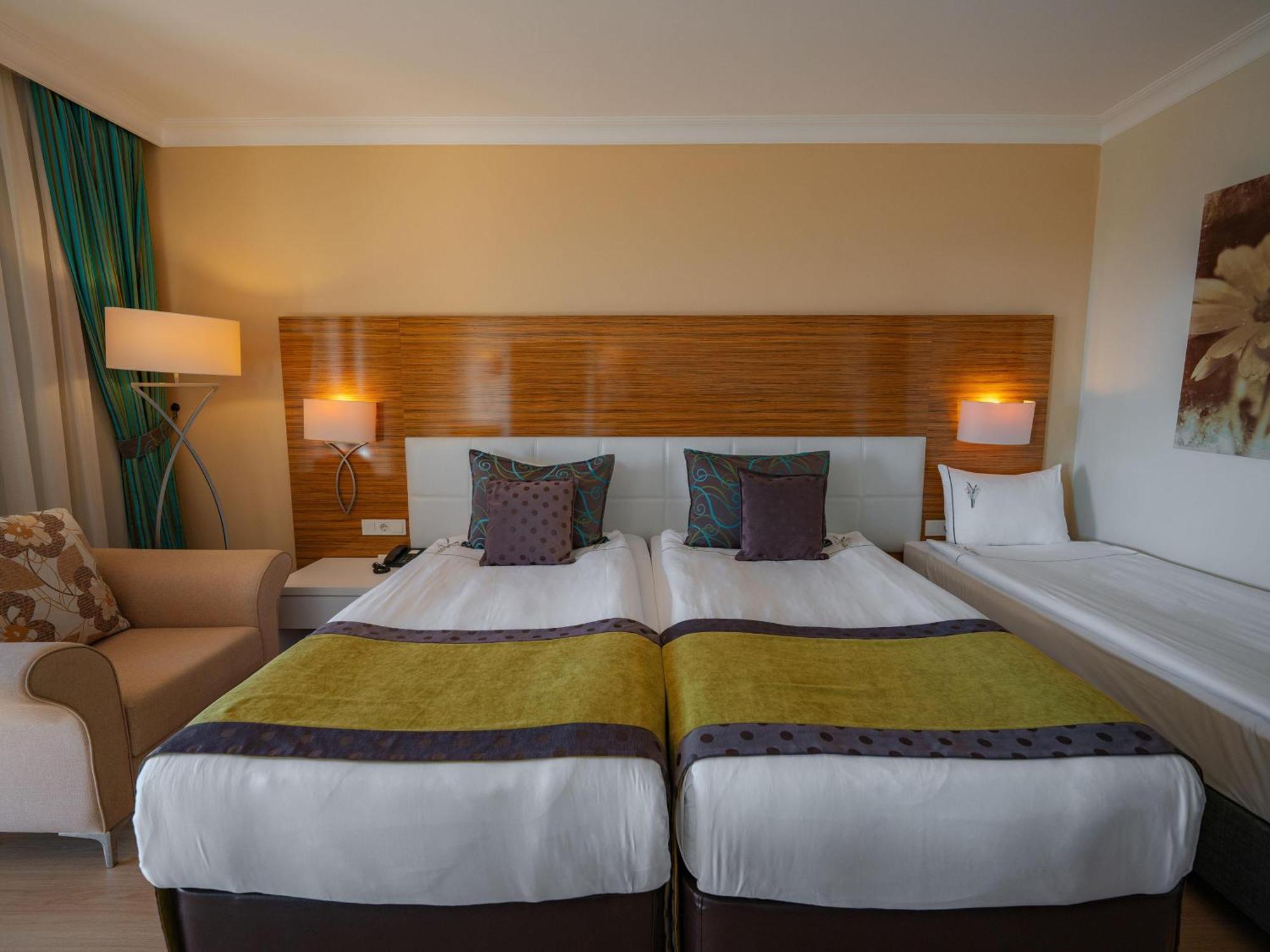 Asteria Family Resort Belek Antalia Esterno foto A room at the hotel